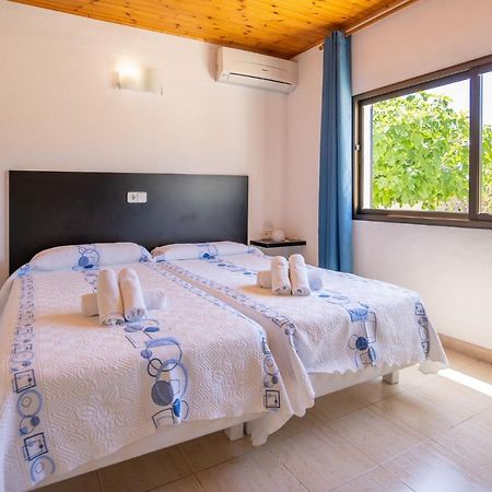 Вилла Bettina & Birgitta - Formentera Break Эс-Пужоль Экстерьер фото